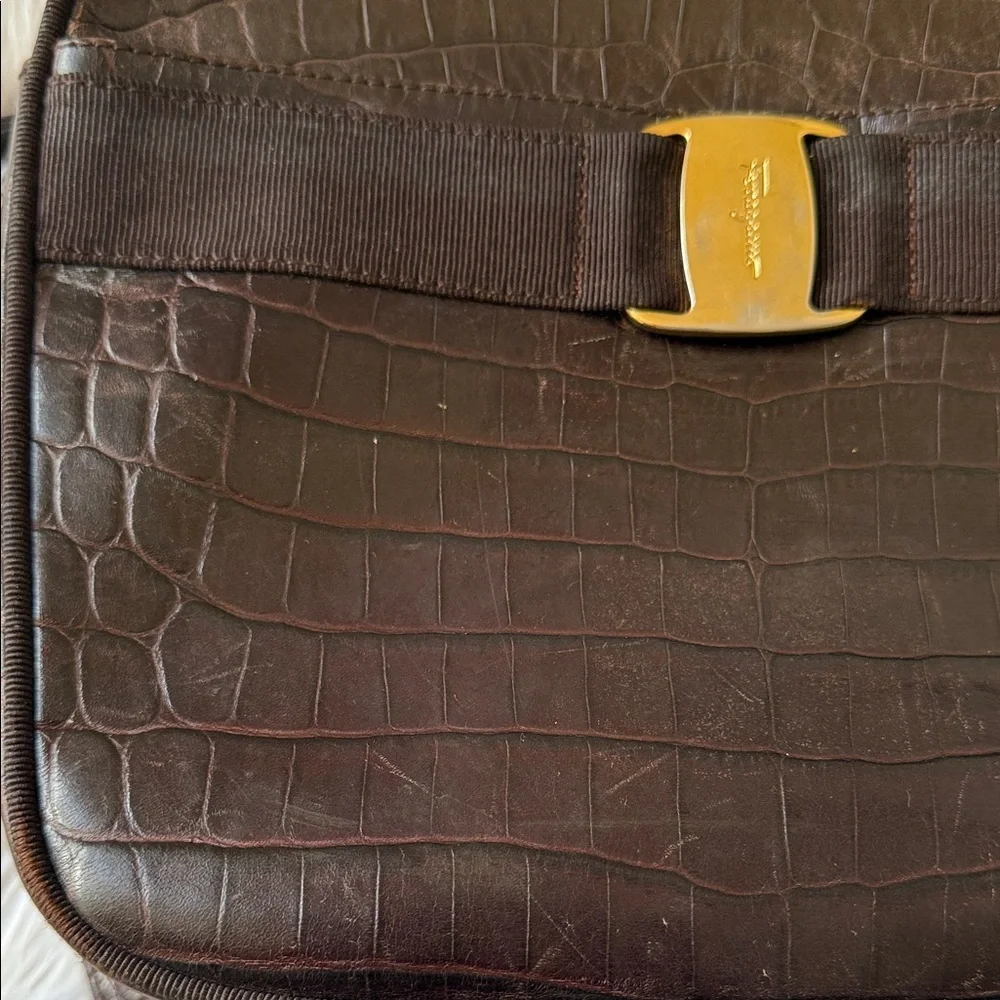 Salvatore Ferragamo Vara Brown Embossed Leather Designer Shoulder/ Crossbody Bag - Picture 15 of 16